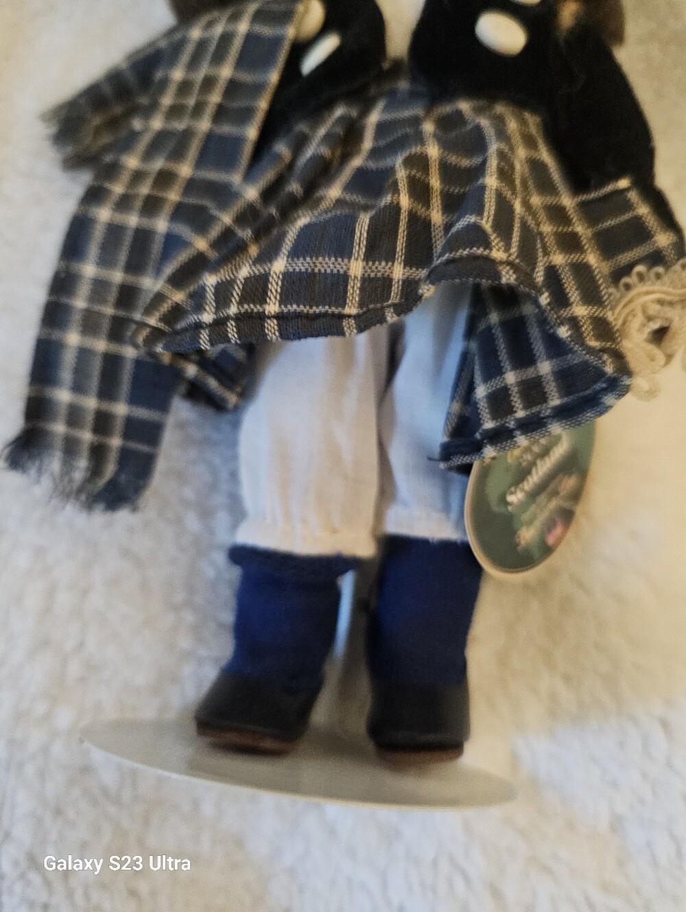 SCOTLAND FASHION DOLL - Picture 10 of 15